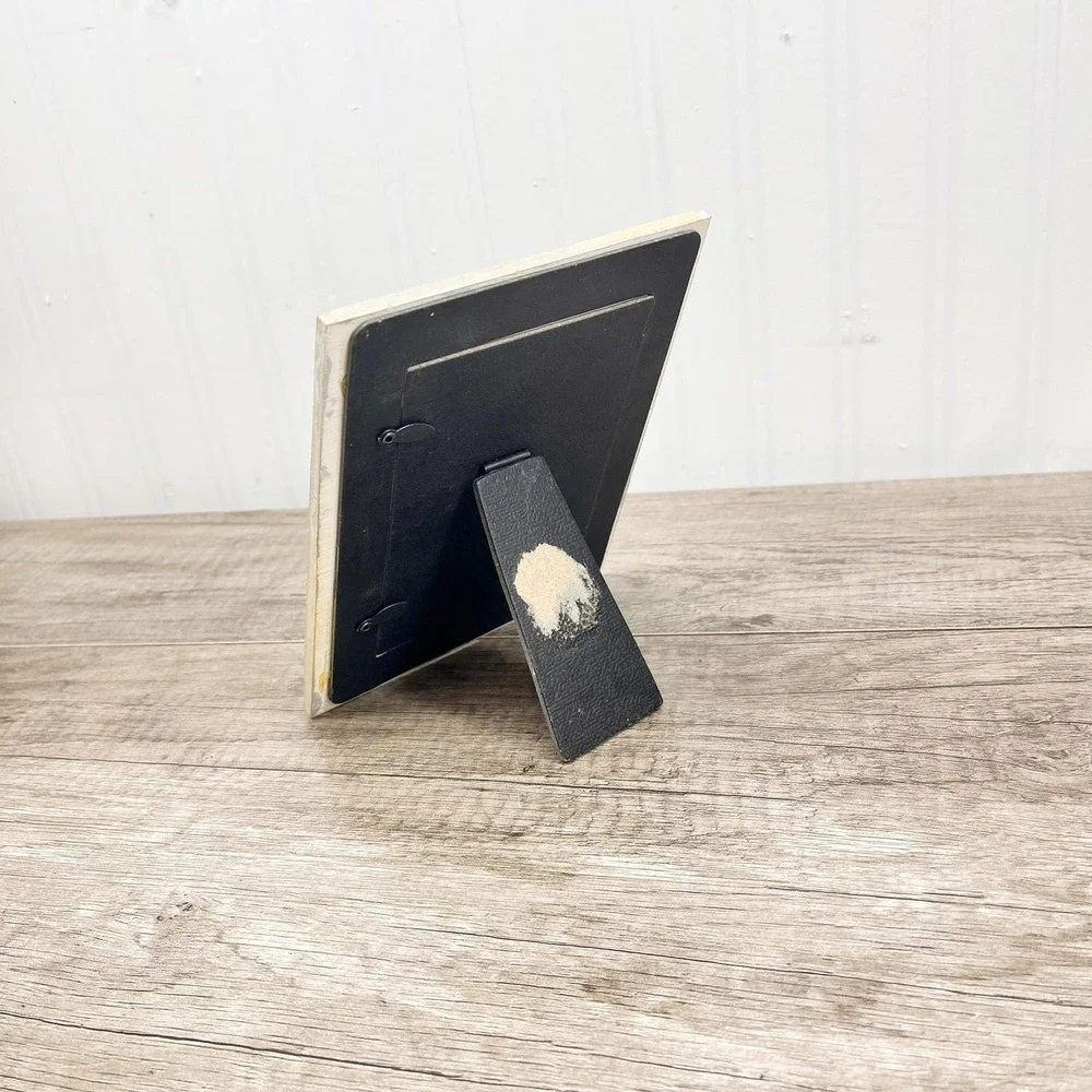 Vintage White Ceramic‎ Floral Picture Frame - 4x6 Photo Display
